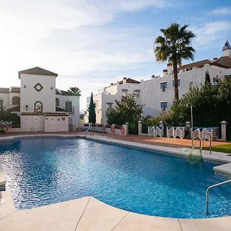 Sunset Apartment, Front Line Golf Appartement